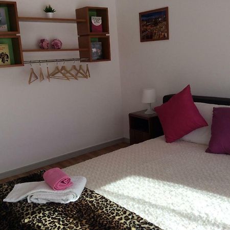 Downtown Sunny Apartment Порто Екстериор снимка
