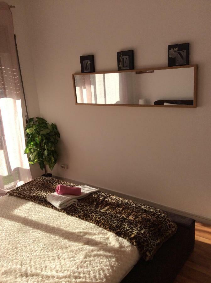 Downtown Sunny Apartment Порто Екстериор снимка