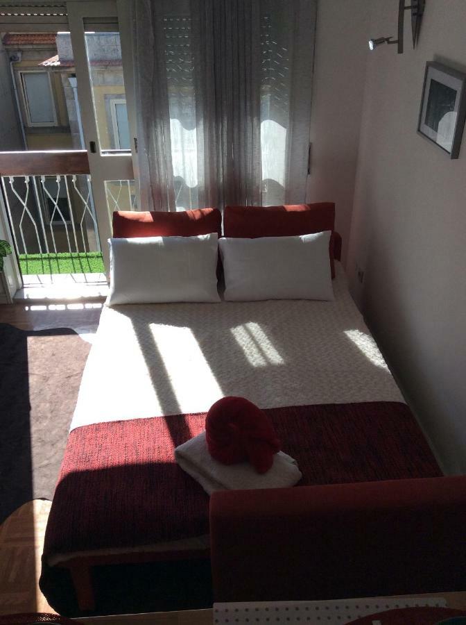 Downtown Sunny Apartment Порто Екстериор снимка