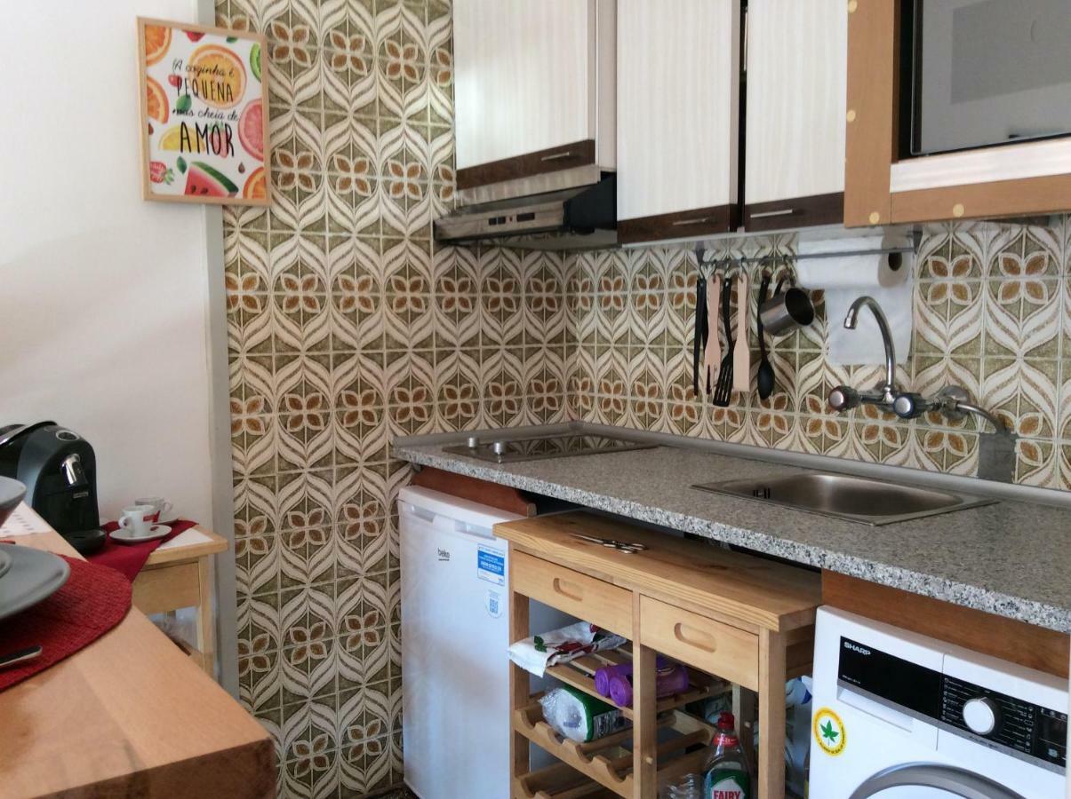Downtown Sunny Apartment Порто Екстериор снимка